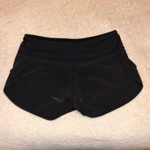 Lululemon Athletica Speed Up Short 2.5” (size 4)